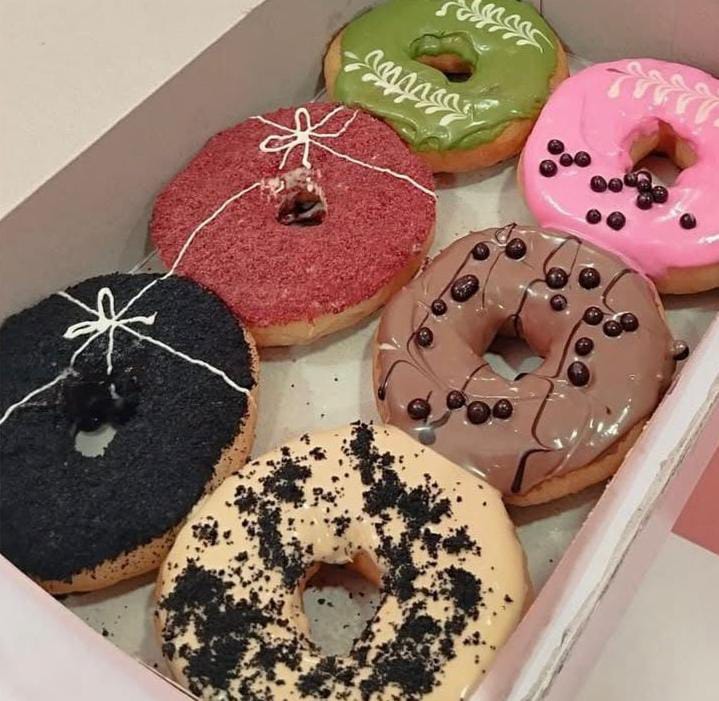 Donat topping isi 6